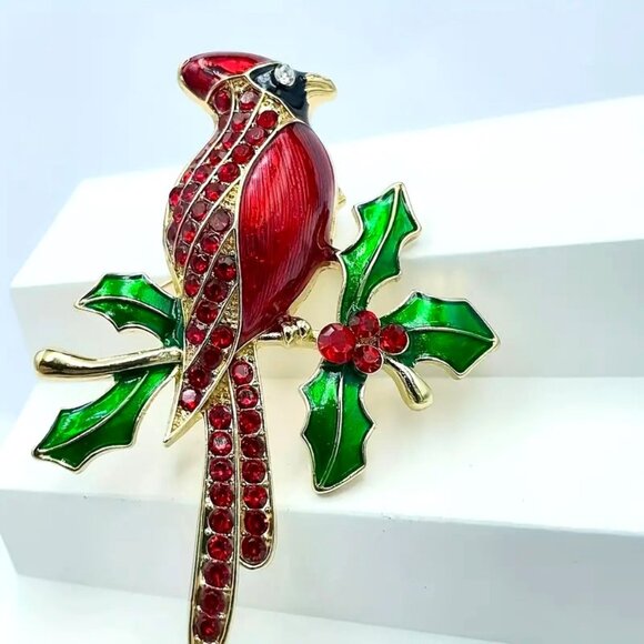 Brooch Cardinal Rhinestone Red Bird Enamel Holiday Heaven Pretty Trendy Stylish - Picture 3 of 4